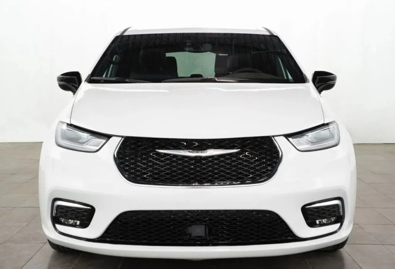 2025 Chrysler - Image 2 of 12