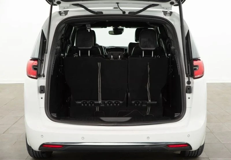 2025 Chrysler - Image 12 of 12