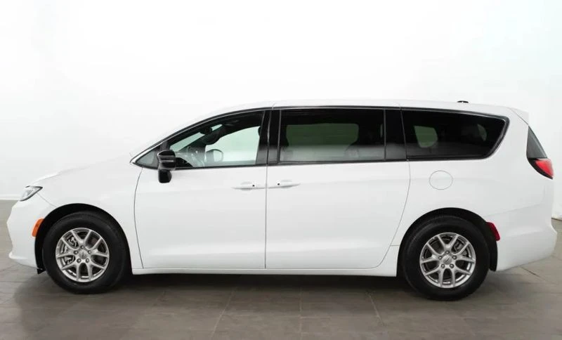 2025 Chrysler - Image 5 of 12
