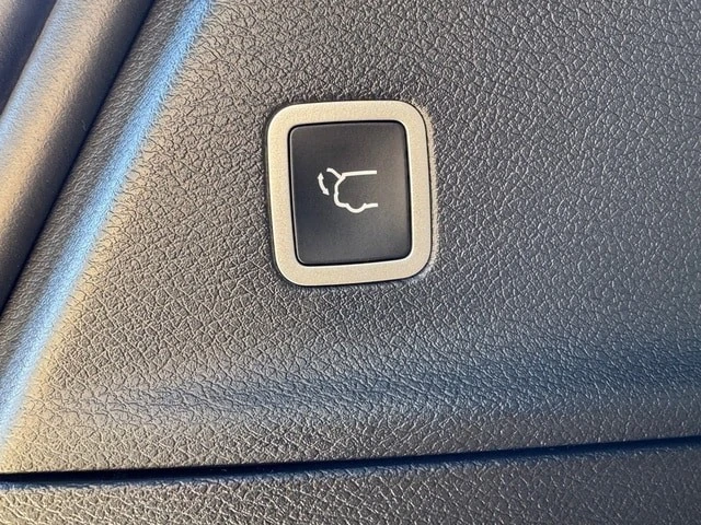 2025 Chrysler - Image 21 of 21