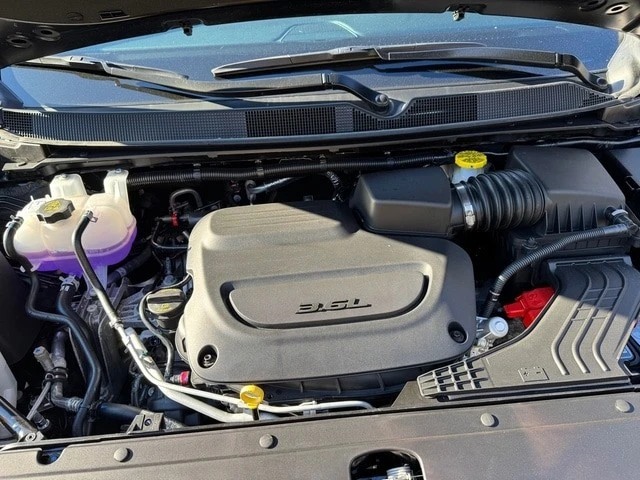 2025 Chrysler - Image 9 of 12