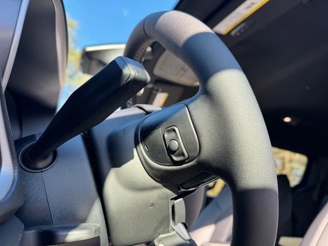 2025 Chrysler - Image 13 of 21