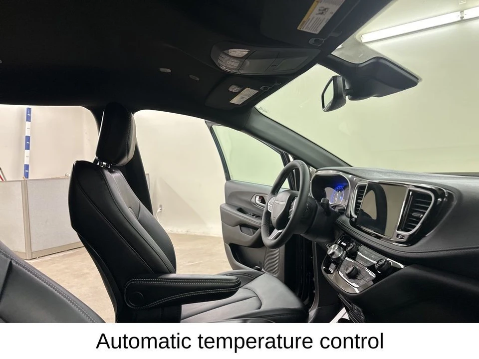 2025 Chrysler - Image 21 of 21