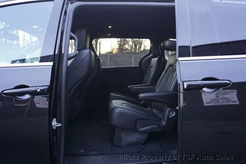 2025 Chrysler - Image 12 of 12