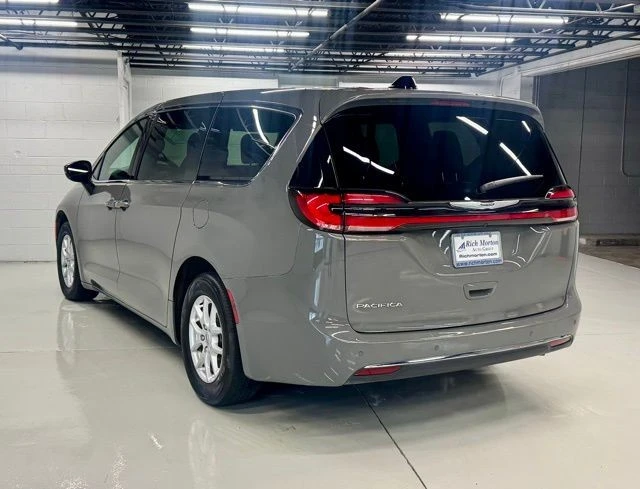 2025 Chrysler - Image 4 of 21