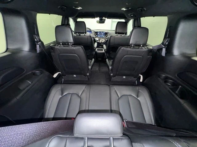 2025 Chrysler - Image 12 of 21