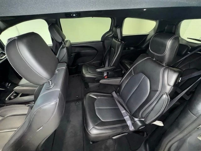 2025 Chrysler - Image 15 of 21