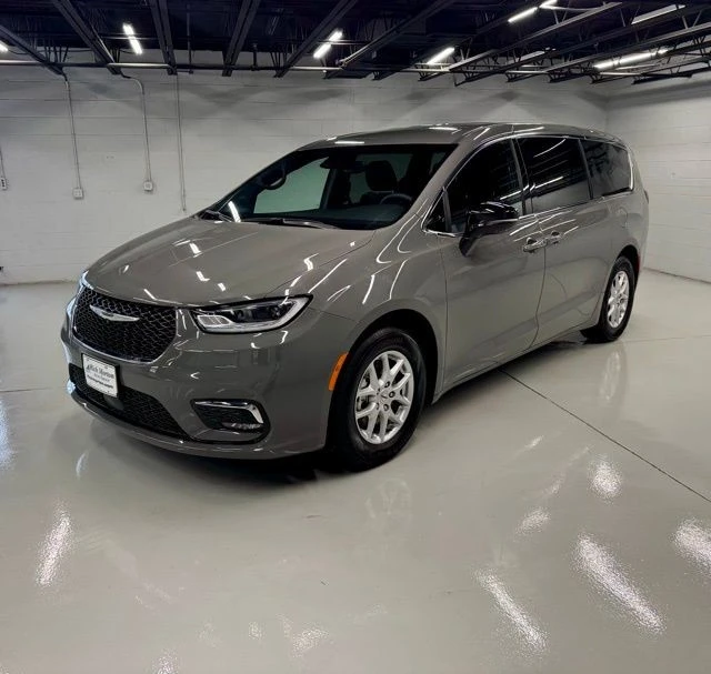 2025 Chrysler - Image 2 of 30