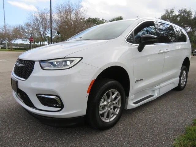 2025 Chrysler - Image 11 of 21