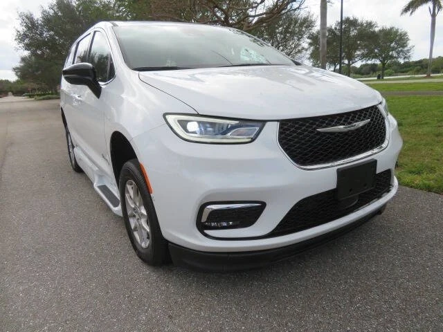 2025 Chrysler - Image 9 of 21