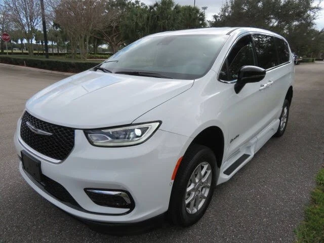 2025 Chrysler - Image 20 of 21