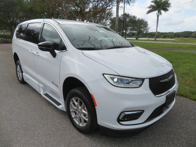 2025 Chrysler - Image 18 of 21