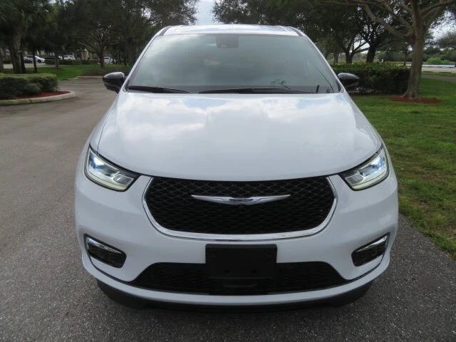2025 Chrysler - Image 19 of 21