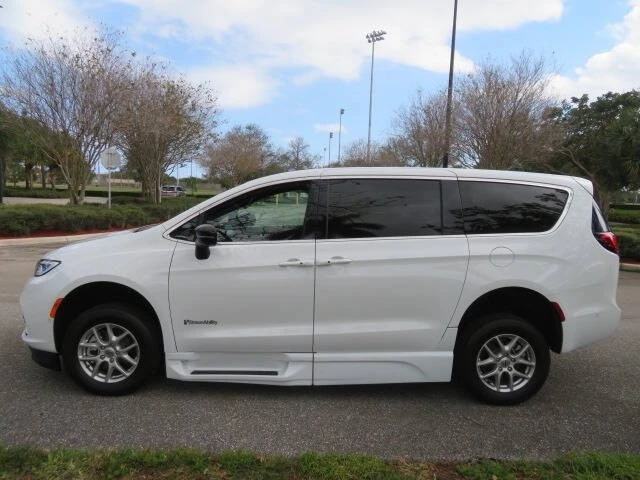 2025 Chrysler - Image 21 of 21