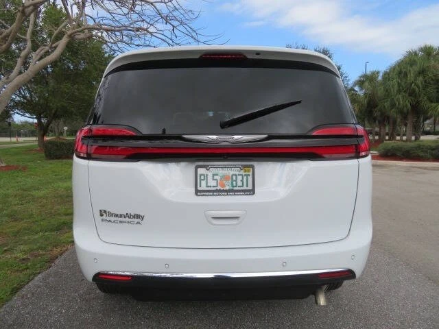 2025 Chrysler - Image 15 of 21