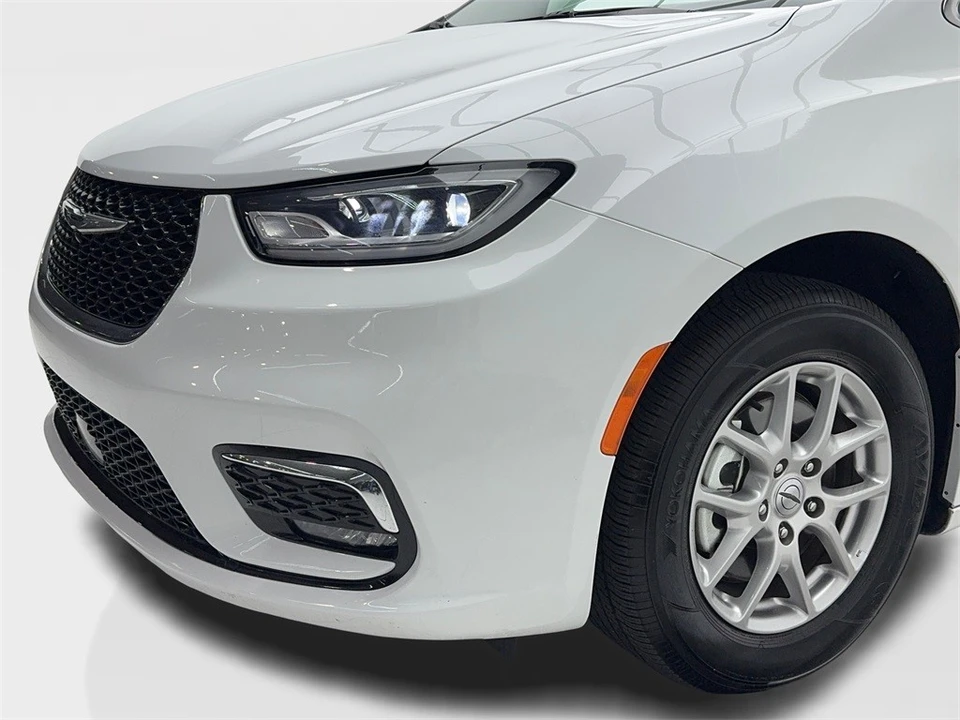 2025 Chrysler - Image 6 of 12