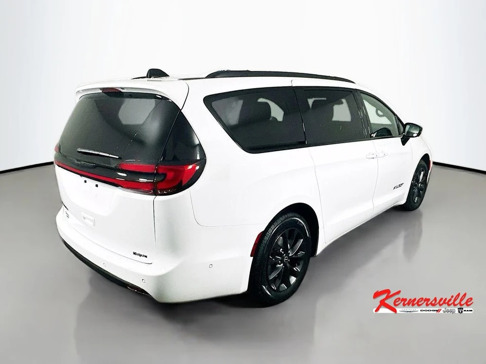 2025 Chrysler - Image 7 of 12