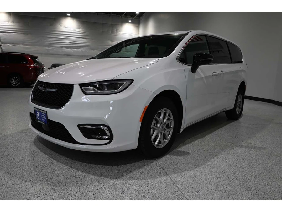 2025 Chrysler - Image 3 of 12