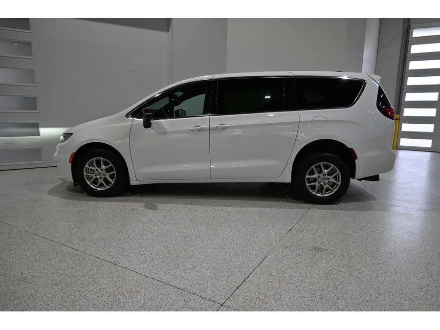 2025 Chrysler - Image 5 of 12