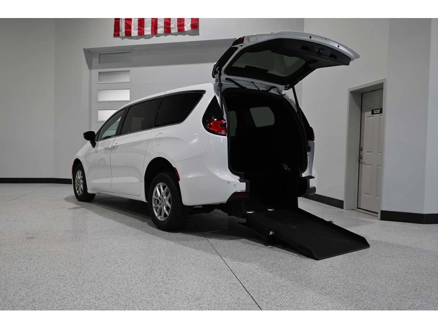 2025 Chrysler - Image 2 of 12
