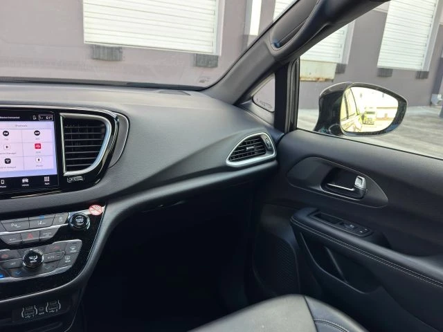 2025 Chrysler - Image 21 of 21