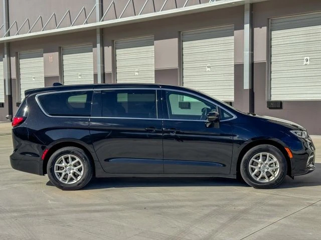 2025 Chrysler - Image 7 of 21