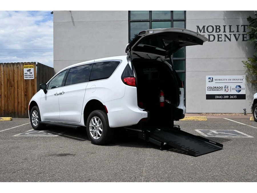2025 Chrysler - Image 2 of 21