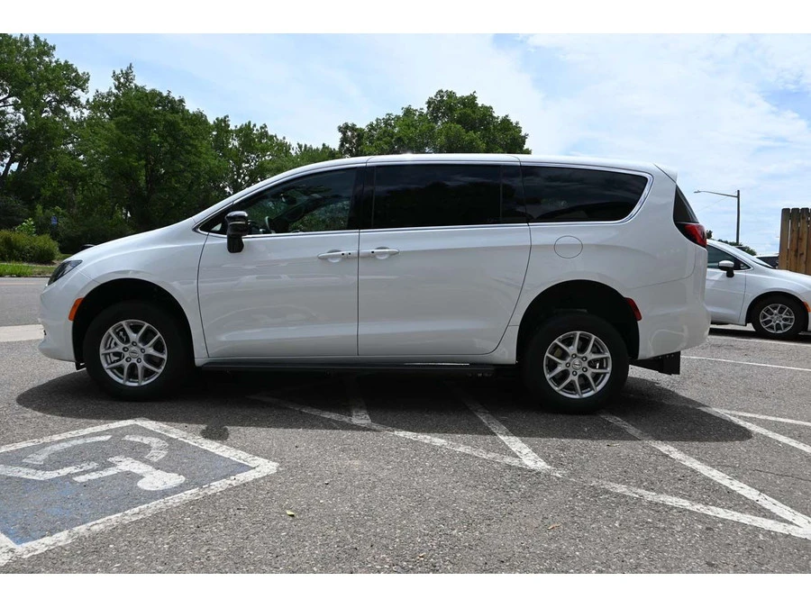 2025 Chrysler - Image 9 of 21