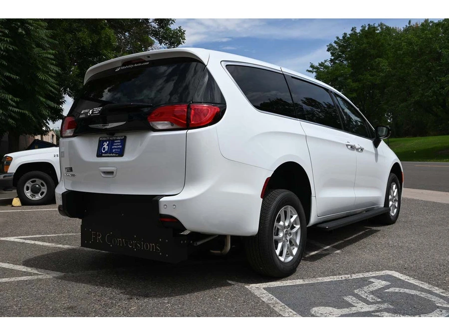 2025 Chrysler - Image 6 of 21