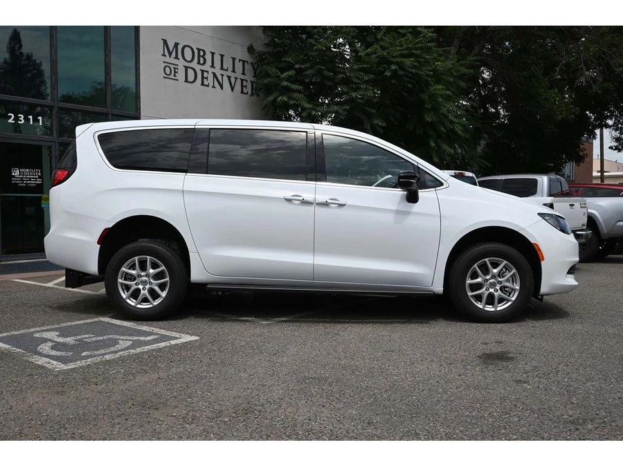 2025 Chrysler - Image 5 of 21