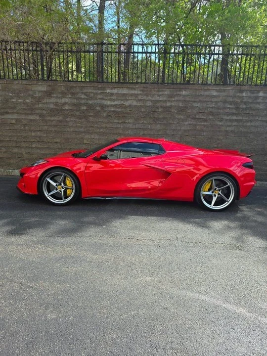 Chevrolet Corvette C8 E-Ray - Image 5 of 9