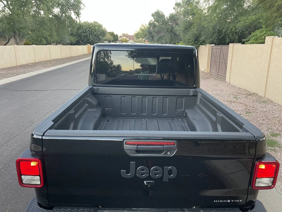 2025 Jeep JT Gladiator - Image 11 of 20