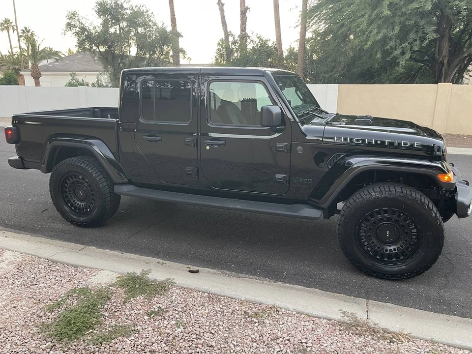2025 Jeep JT Gladiator - Image 8 of 20