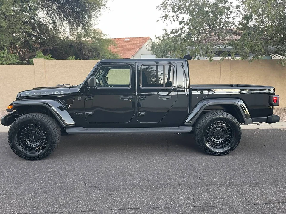 2025 Jeep JT Gladiator - Image 2 of 20
