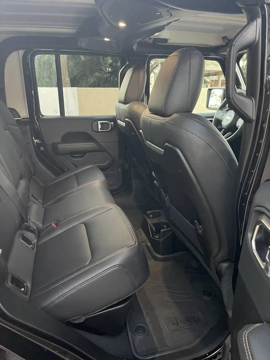 2025 Jeep JT Gladiator - Image 16 of 20
