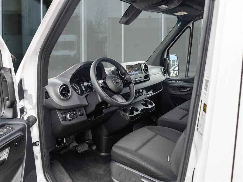 2025 Mercedes-Benz VS30 Sprinter - Image 5 of 6
