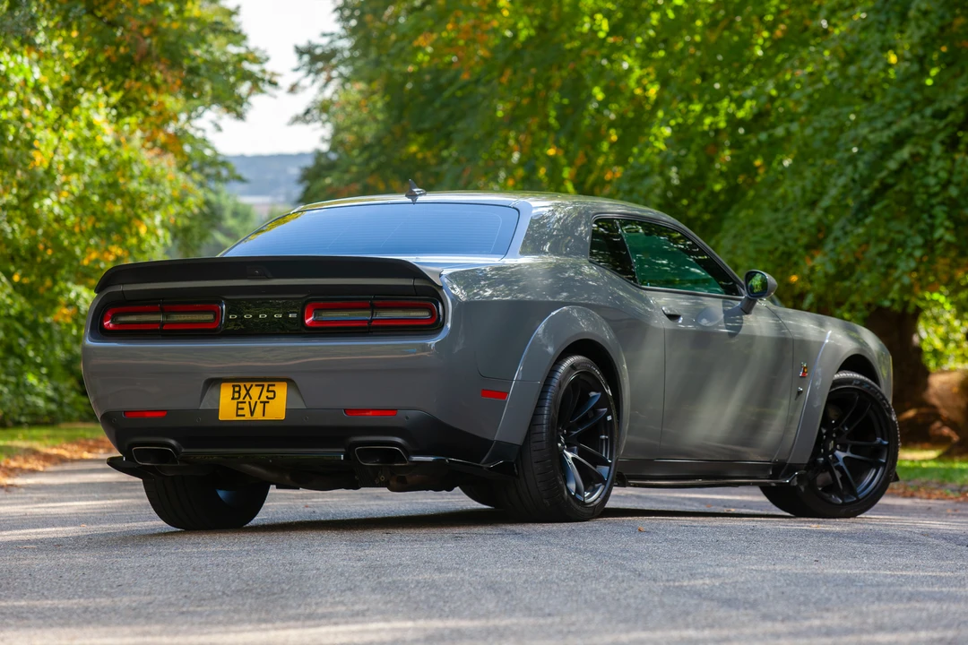 2025 Dodge Challenger - Image 5 of 31