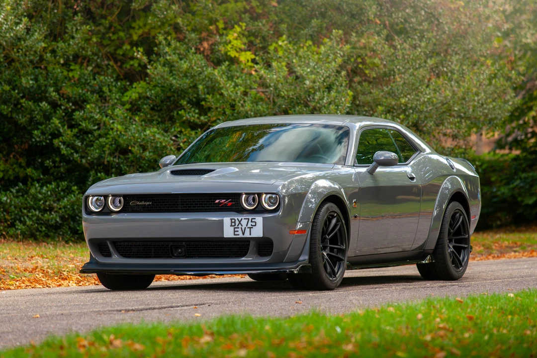 2025 Dodge Challenger - Image 9 of 31