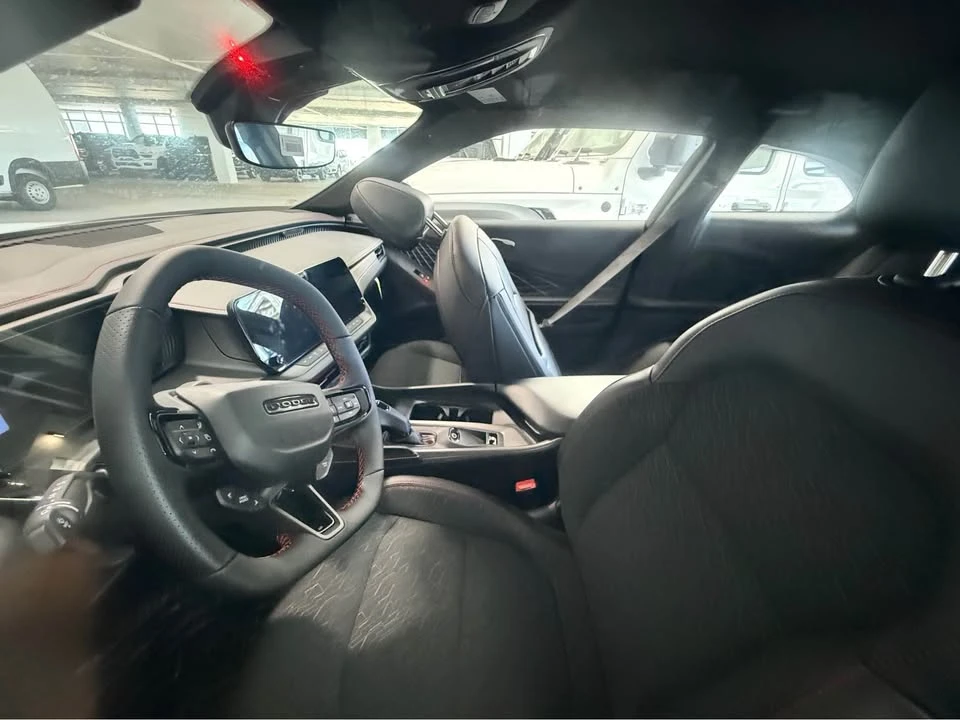 2025 Dodge Challenger - Image 5 of 6