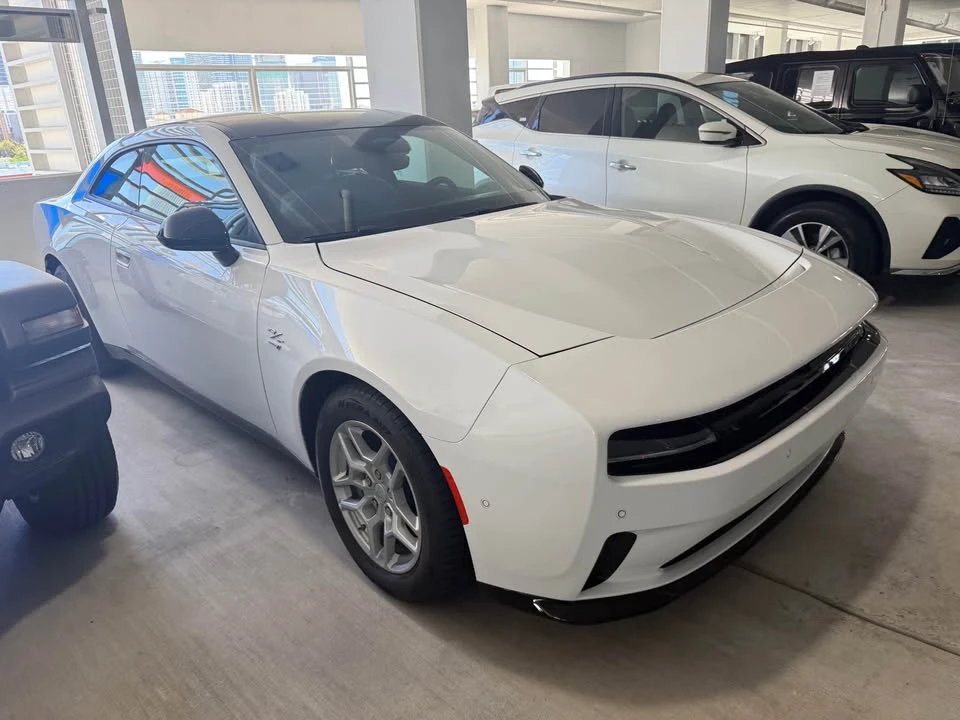 2025 Dodge Challenger - Image 6 of 6