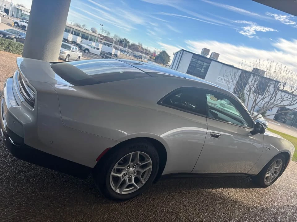 2025 Dodge Challenger - Image 5 of 6