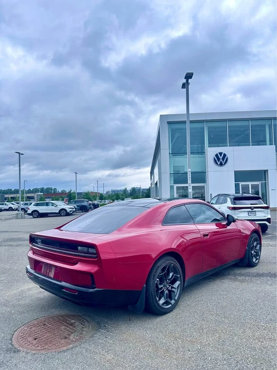 2025 Dodge Charger 8th Gen - Image 4 of 7
