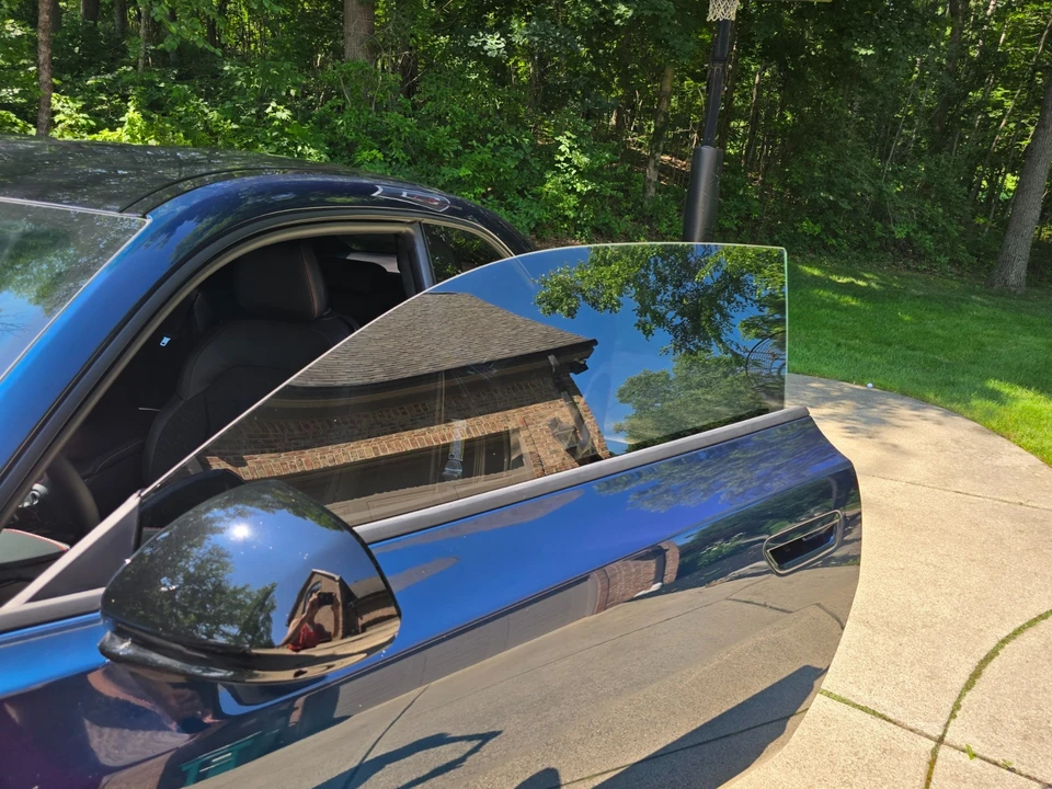 2025 Dodge Charger Daytona 8th Gen - Image 17 of 22