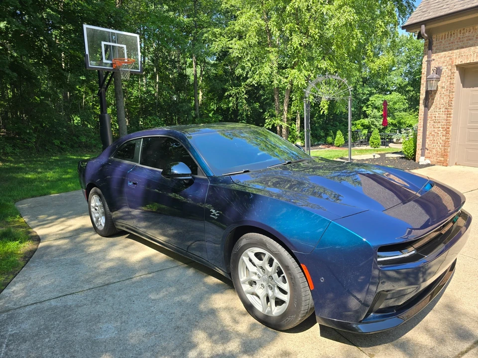 2025 Dodge Charger Daytona 8th Gen - Image 7 of 22