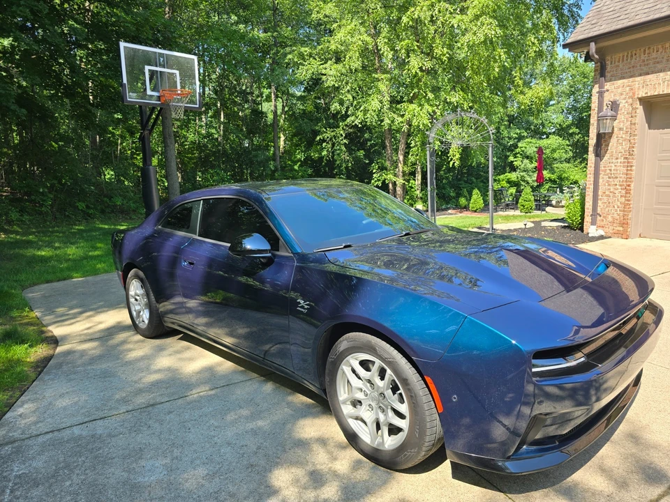 2025 Dodge Charger Daytona 8th Gen - Image 14 of 22