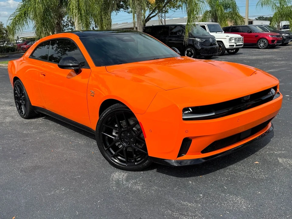 2025 Dodge Charger 8th Gen - Image 3 of 12