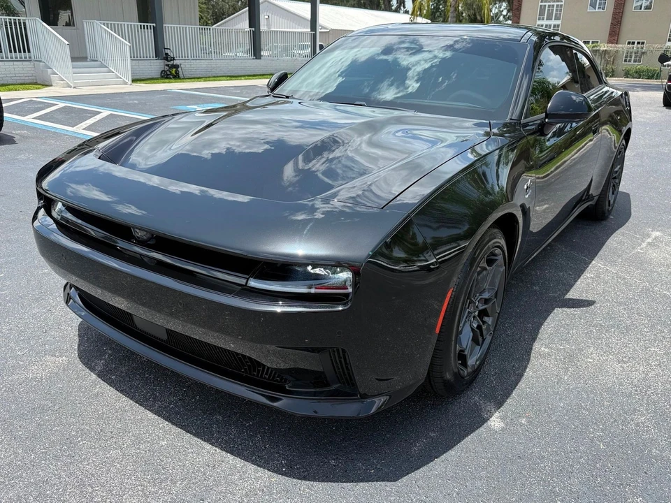 2025 Dodge Charger Daytona 8th Gen - Image 10 of 12