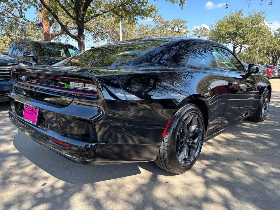 2025 Dodge Charger 8th Gen - Image 6 of 7