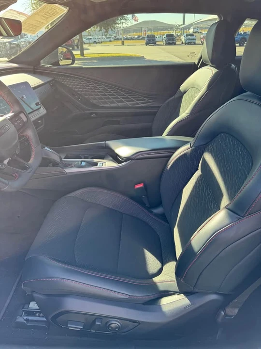 2025 Dodge Charger 8th Gen - Image 10 of 14