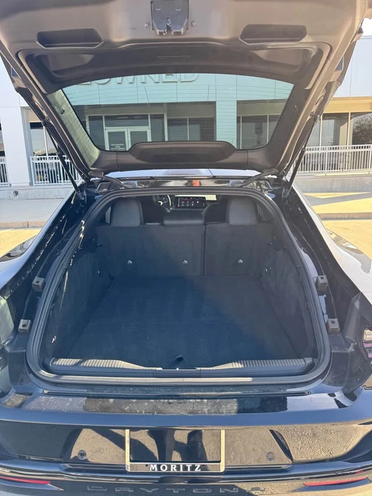 2025 Dodge Charger 8th Gen - Image 8 of 14